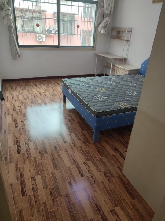 和谐家园·三室两厅·出租900/月