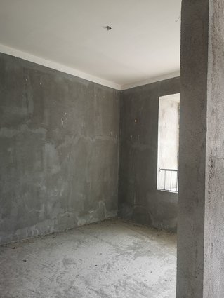 山水丽苑·很好的楼层·100平米·三居室·一口价急售35万