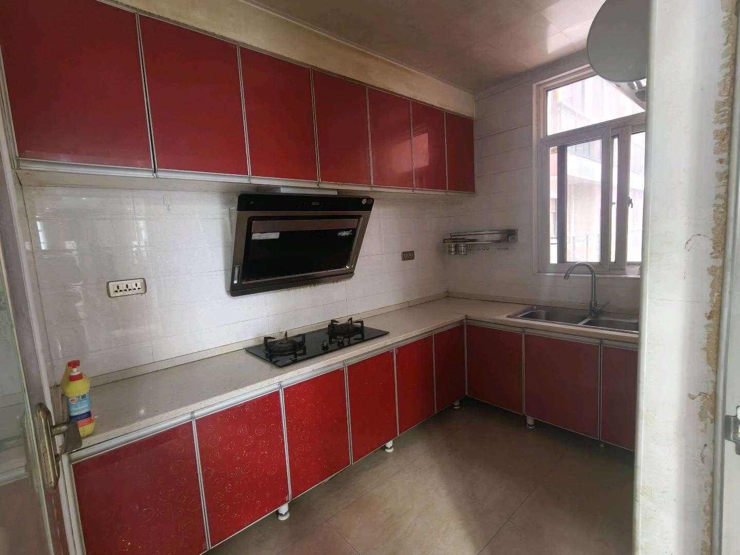 银河花园城·温馨两居室·可以出租啦1300/月