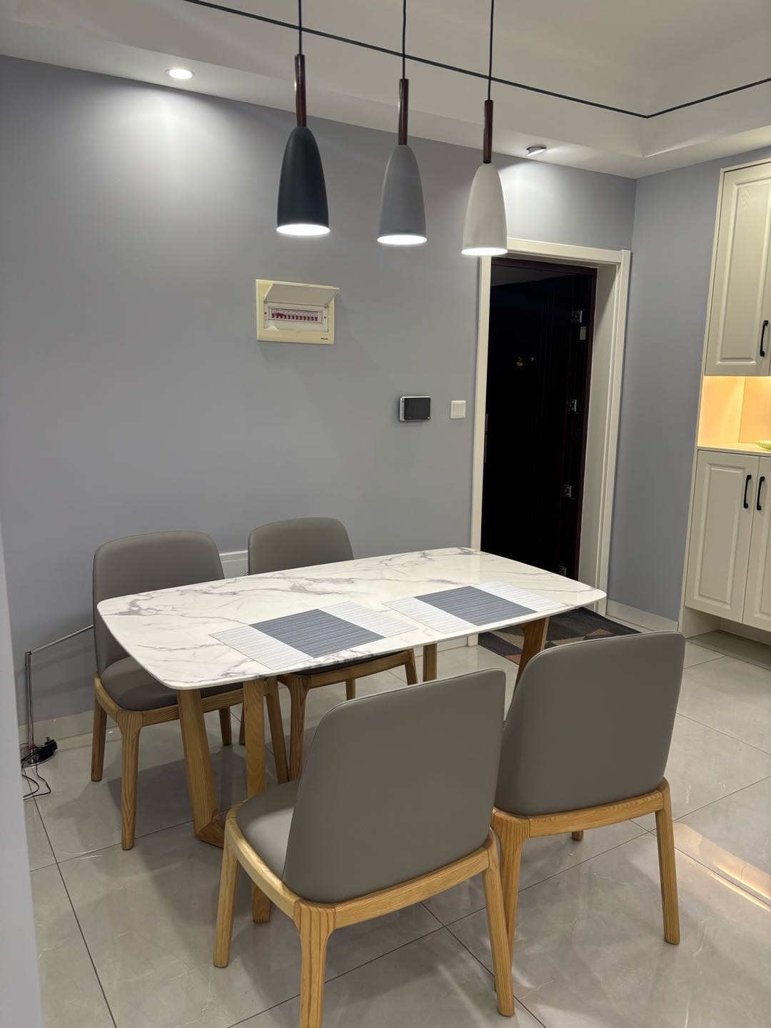 塞纳河畔·两室两厅·全新装修·拎包入住·房子保养好售价35万