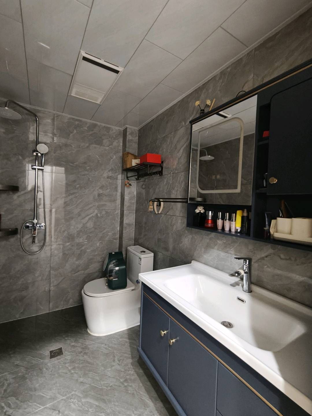 明尚精英·157平米·全新装修·四室两厅·证齐卖52万