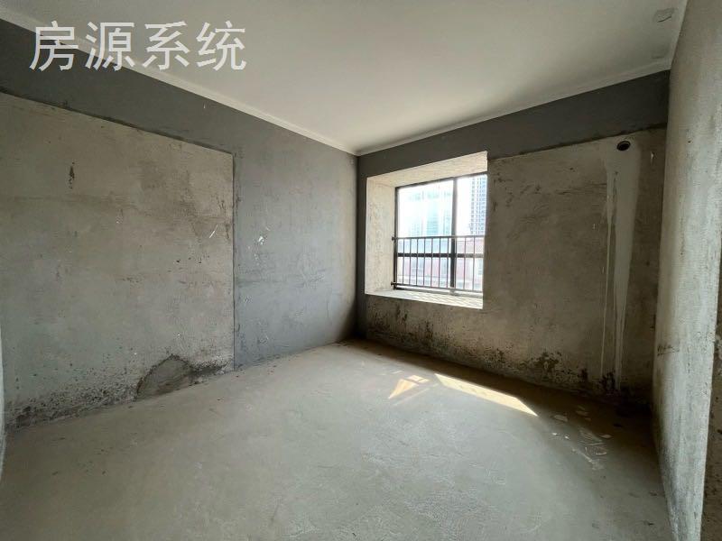 憬泓佳苑电梯房，三室两厅两卫，133.7平，38万，看房电话18307150819