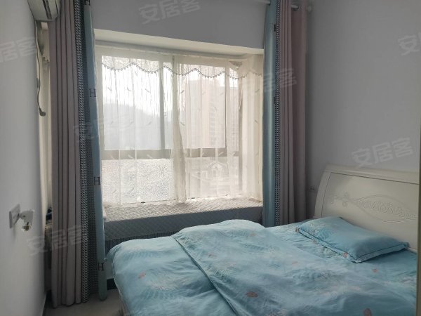 赤壁印象，2室2厅，精装修，拎包入住，售35万·有钥匙