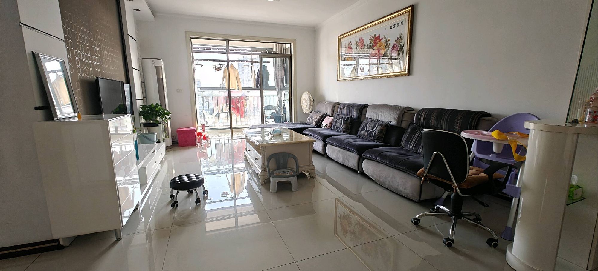 五中·五小·两室两厅98平方·带家电家私急售：34万