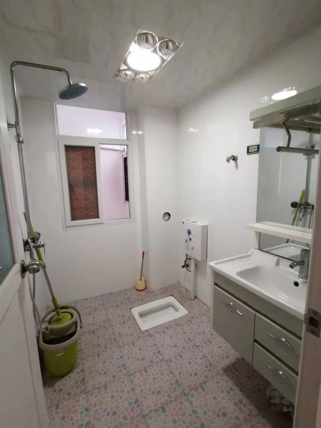 银河花园·大两室两厅·电梯房·报价28万