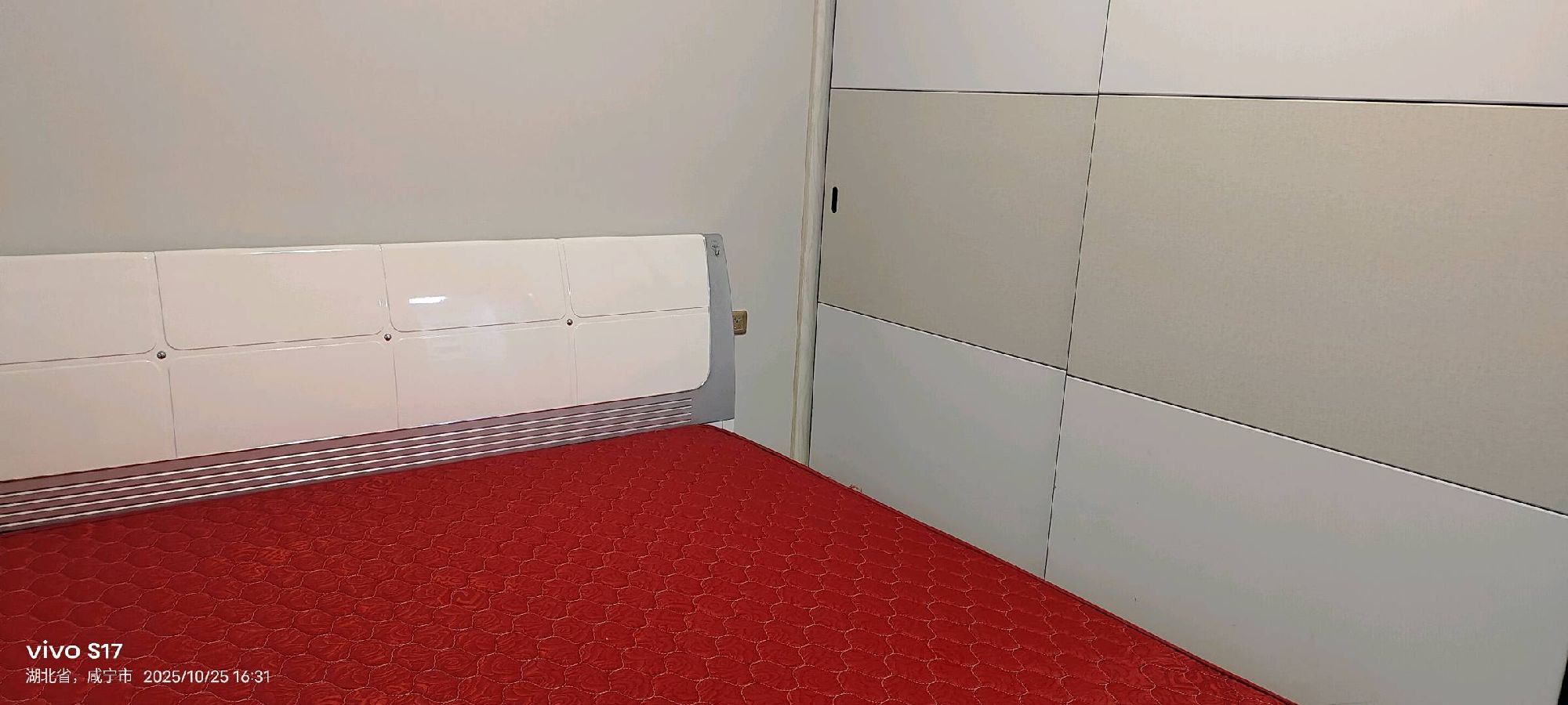 赤壁印象·精装修·三室两厅·诚意出租1800/月