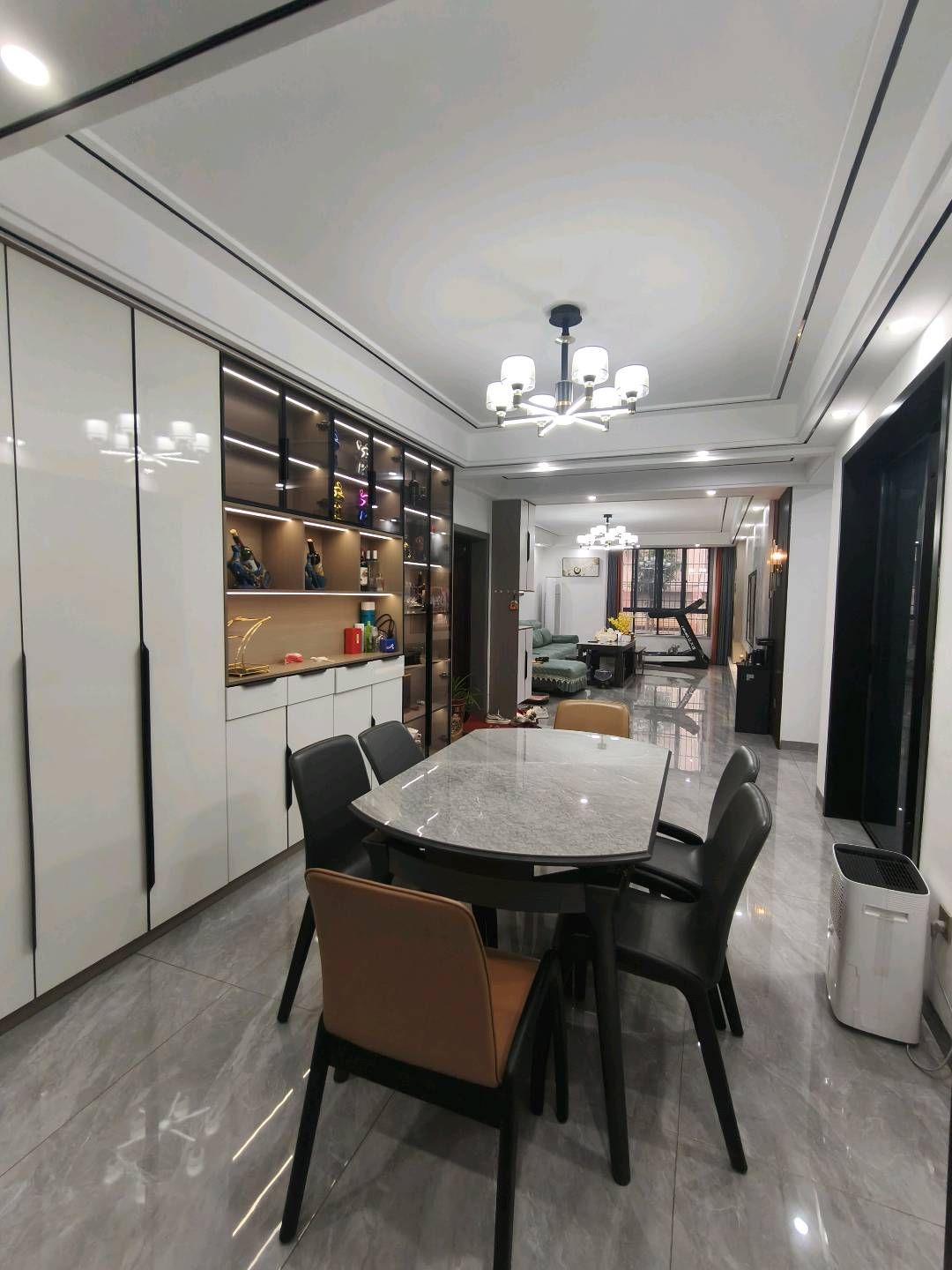 明尚精英·157平米·全新装修·四室两厅·证齐卖52万