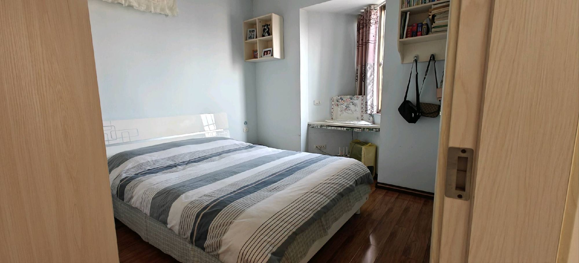 世纪豪庭·精装修·两室两厅·98平米·售价36万