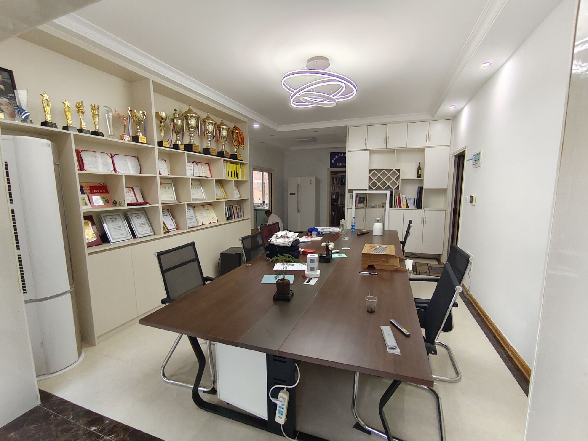 丰业盛世·一楼精装修·三室两厅·可居家可办公租1700/月