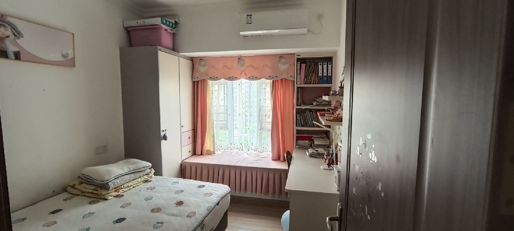 碧桂园北站·全新装修三房·拎包入住·带车位一个