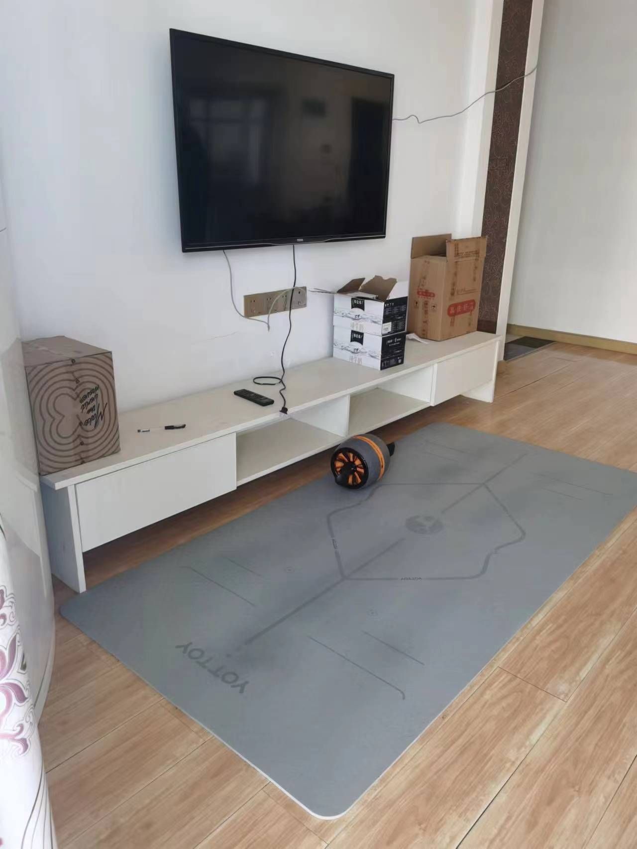 众城国际·130平·三室两厅·家电齐全·租1600/月