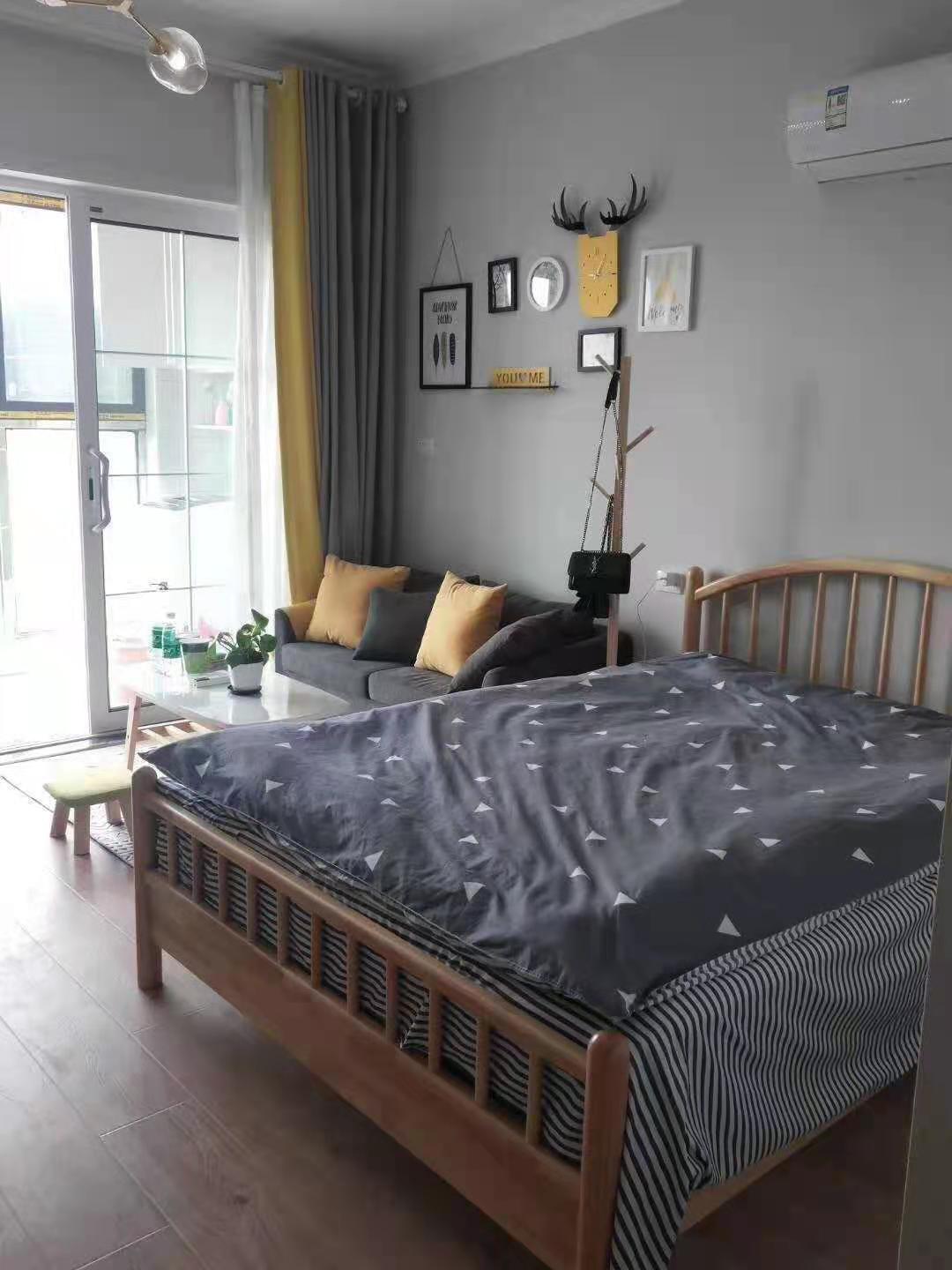 领秀城(赤壁市)1室1厅1卫精装修电梯房配套齐全