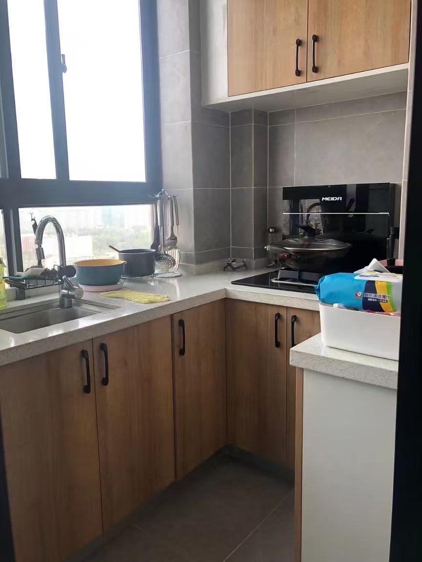 领秀城·一室一厅·全新装修·拎包入住报价：26万