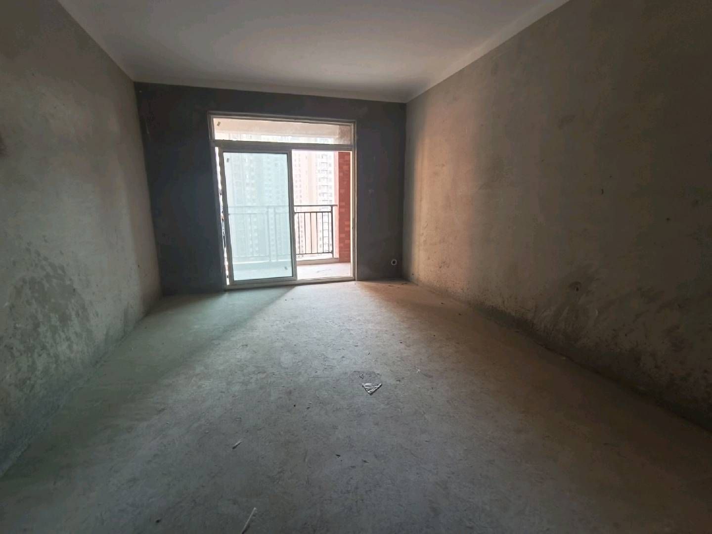 塞纳河畔三期·119平方·三房两厅·户型通透·单价/3700一平