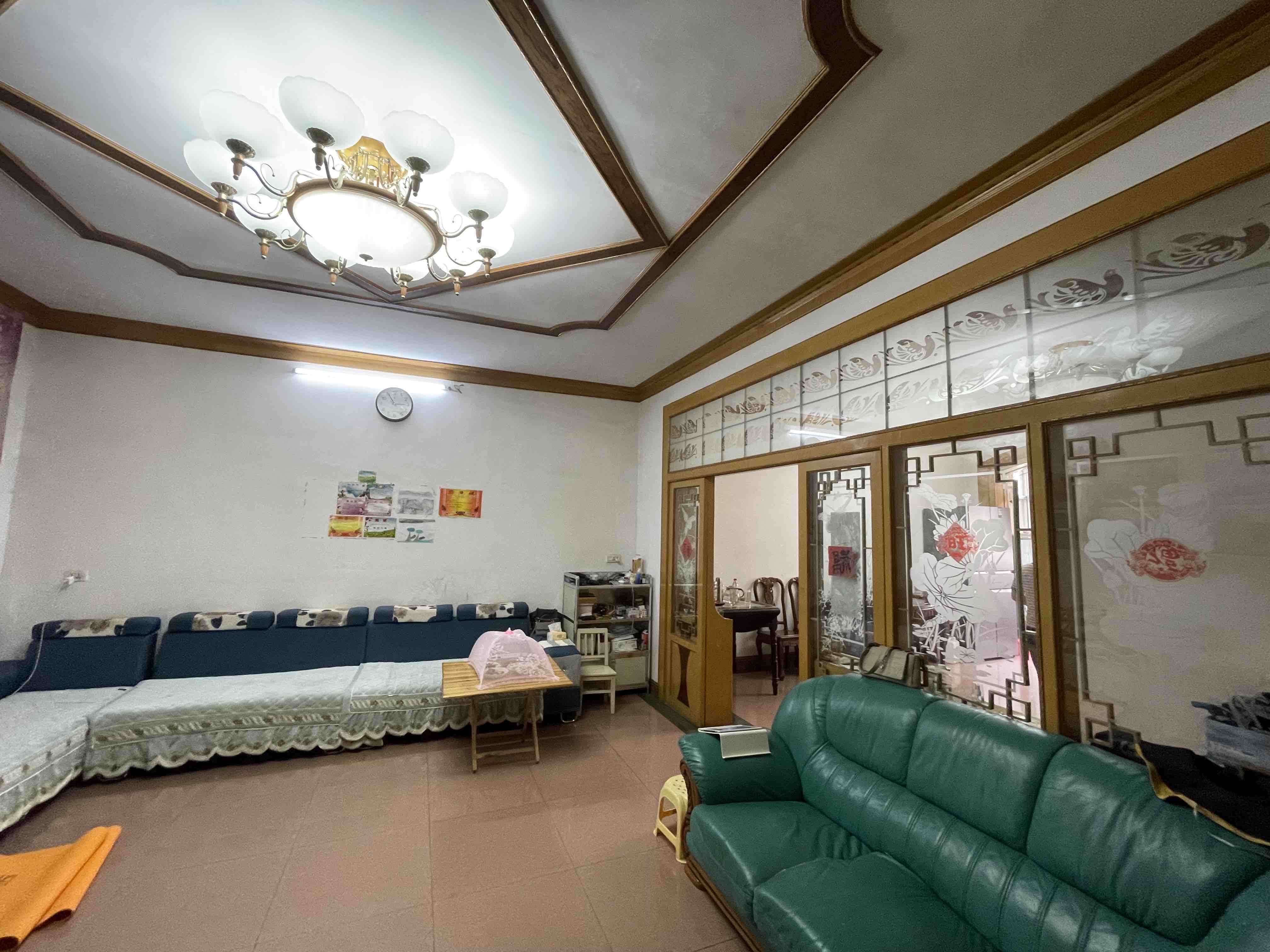 龙翔小区·108平方·步梯二楼报价：32万