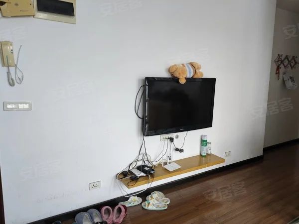 众城国际·精装修一室一厅·出租1000/月