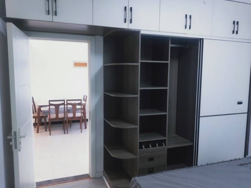 金色水岸·一室一厅·精装修·拎包入住1300/月