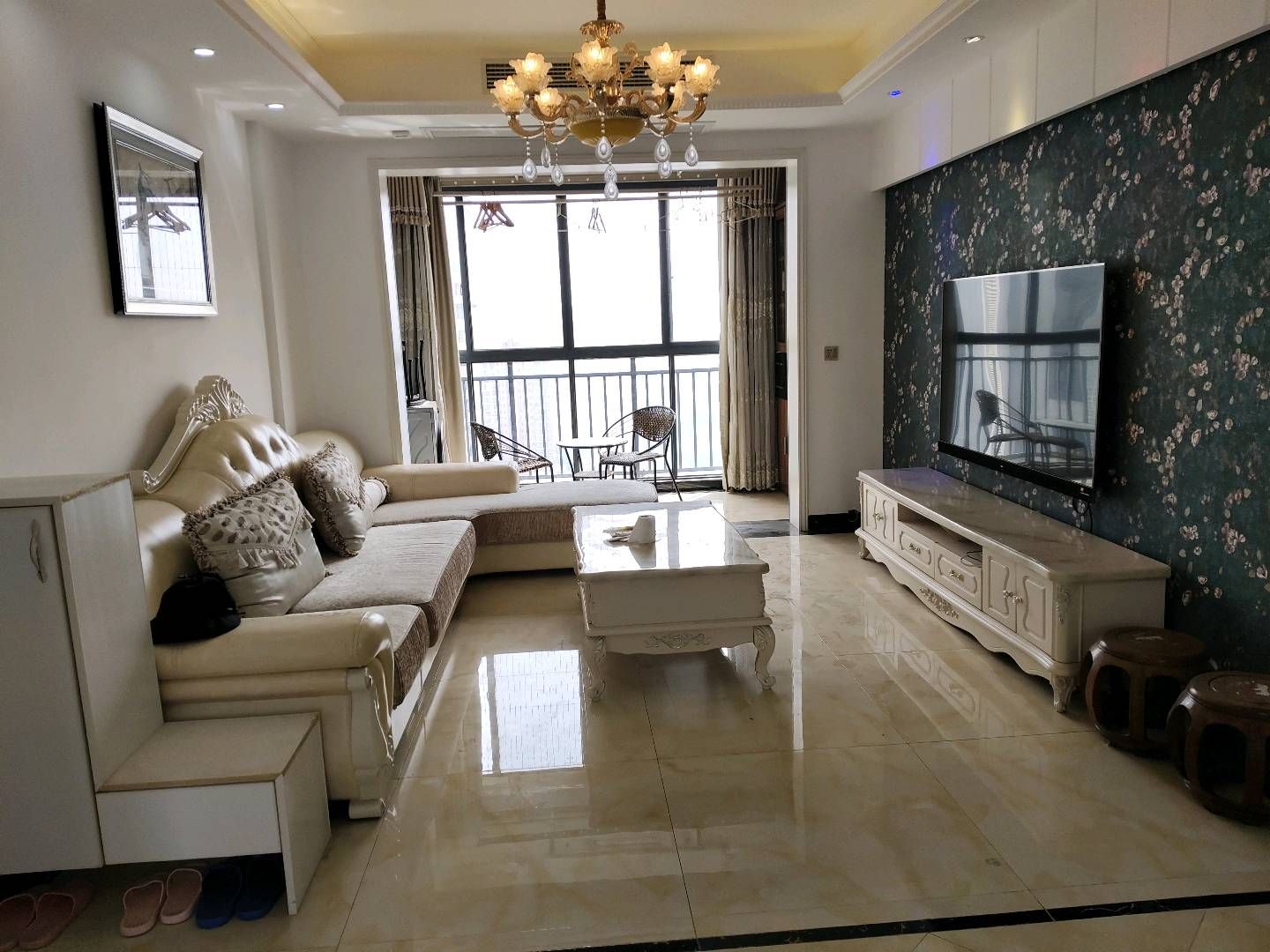 雍景新城·精装修·三居室·好地段·适宜居家出租1800/月