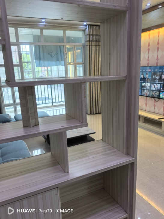 鹏城美丽家园三室两厅·拎包入住·一楼/1300月