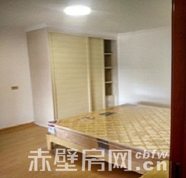 赤壁大道赤壁一中斜对面精装公寓出租