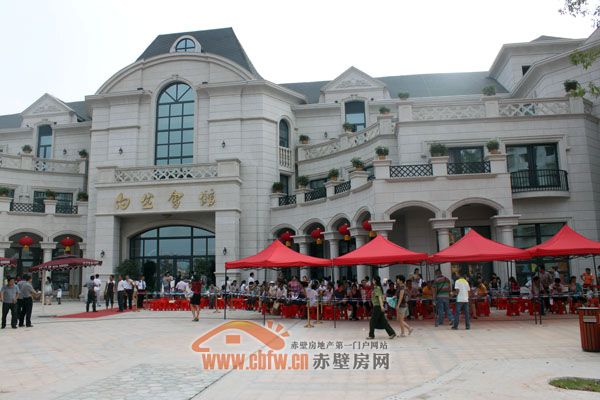 印象认筹火爆惊到开发商，隔天排队为买房