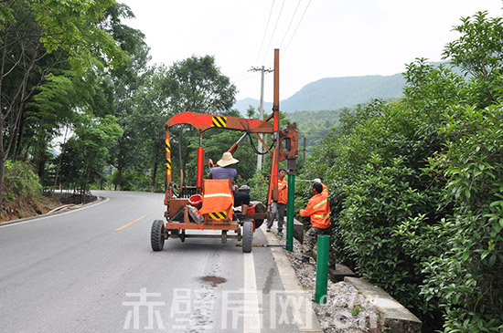 赤壁市加快“四好农村路”建设步伐