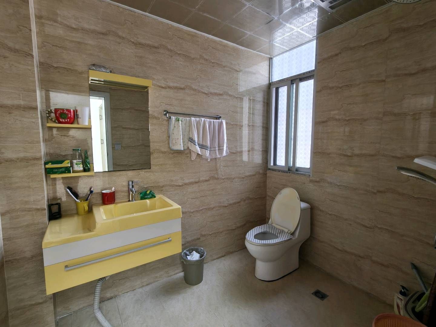 公安局单位房·143平方·精装修·步梯3楼急售