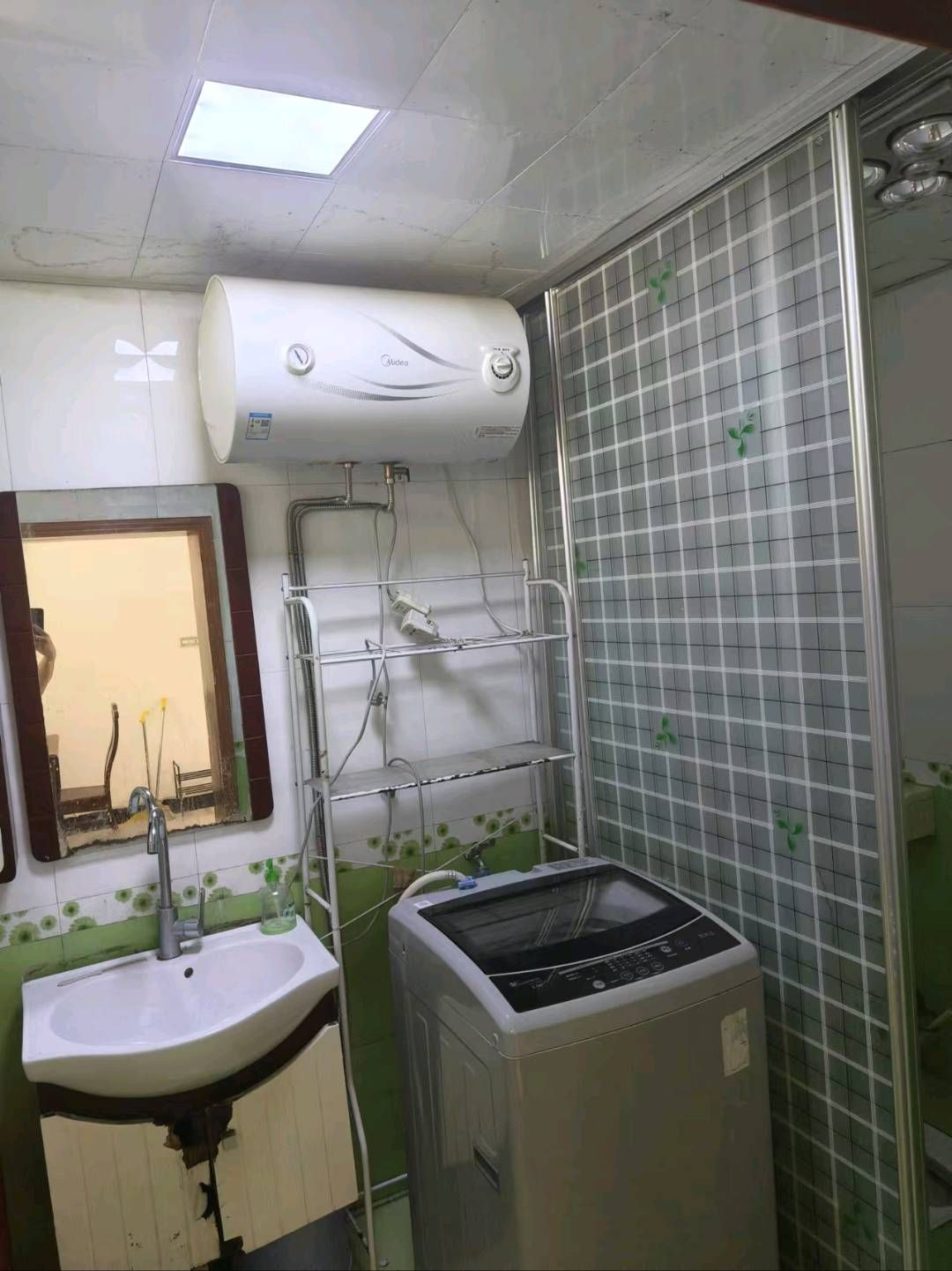 五中旁边陪读房·两室两厅·二楼·出租900/月