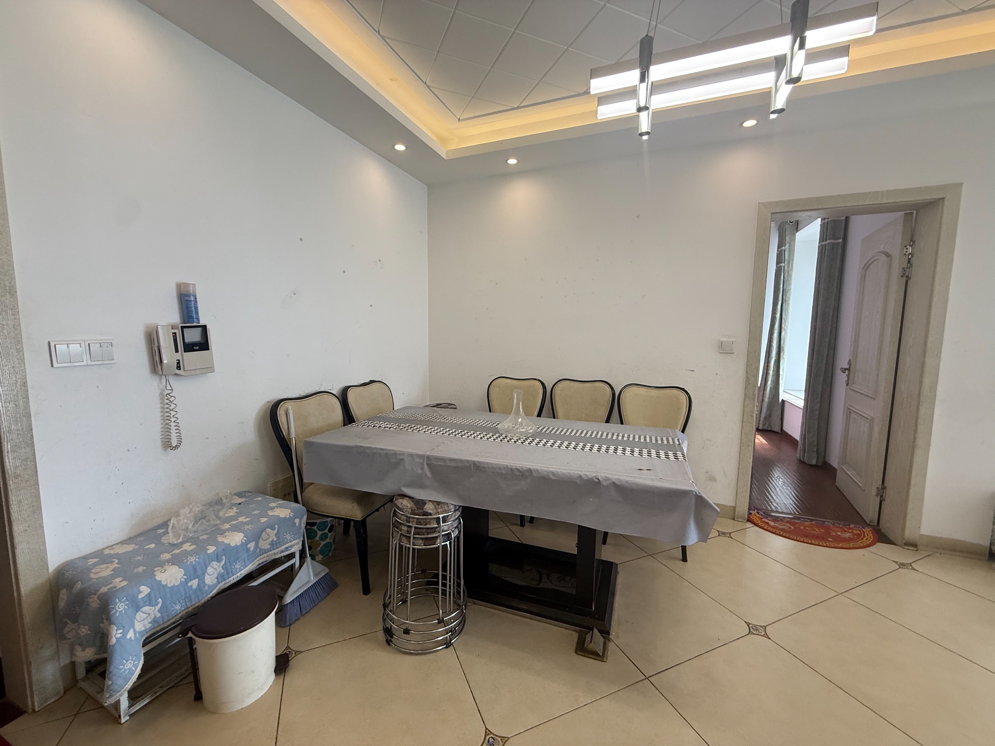 永邦欧洲城·大两室两厅·精装修·出售38万