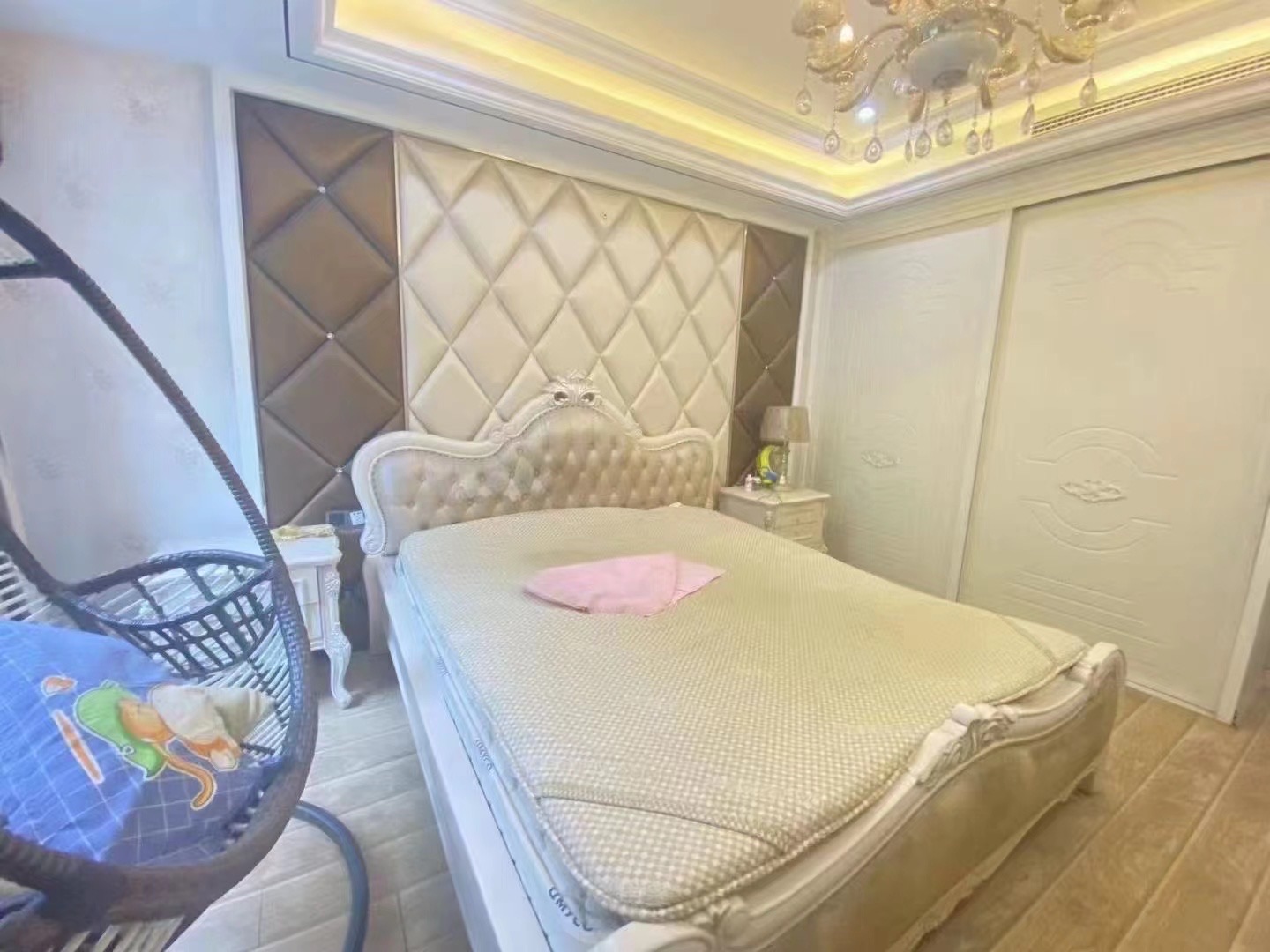 塞纳河畔洋房一楼带院子精装修买来即可入住·证齐75万