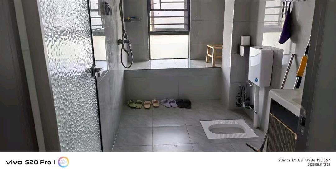 高铁站片区·珊瑚海小区·118平方·拎包入住·56万包过户