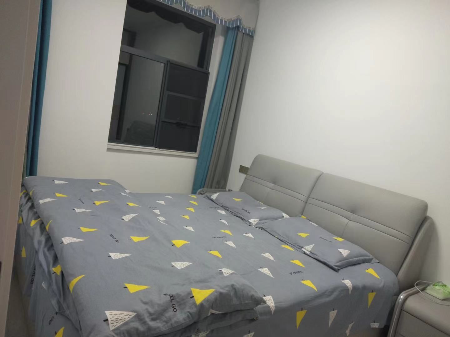 众城国际··两室两厅·精装修·可以拎包入住1500/月