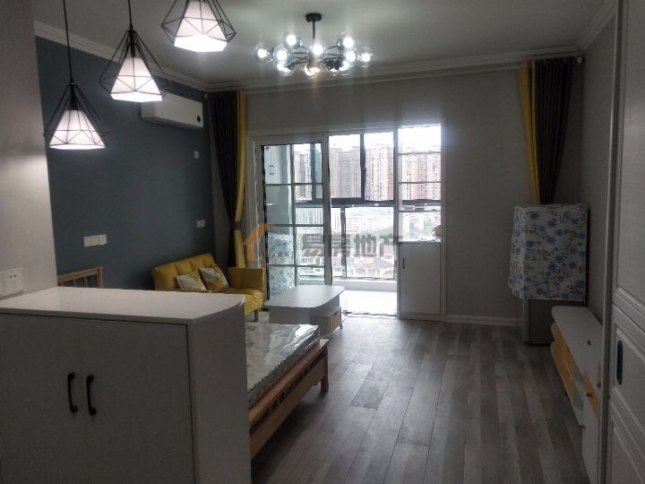 领秀城·一室一厅·拎包入住/1100月