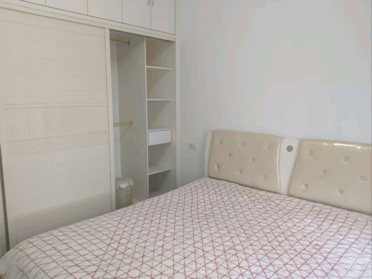 博园澜郡·精装修三居室·出租1700/月