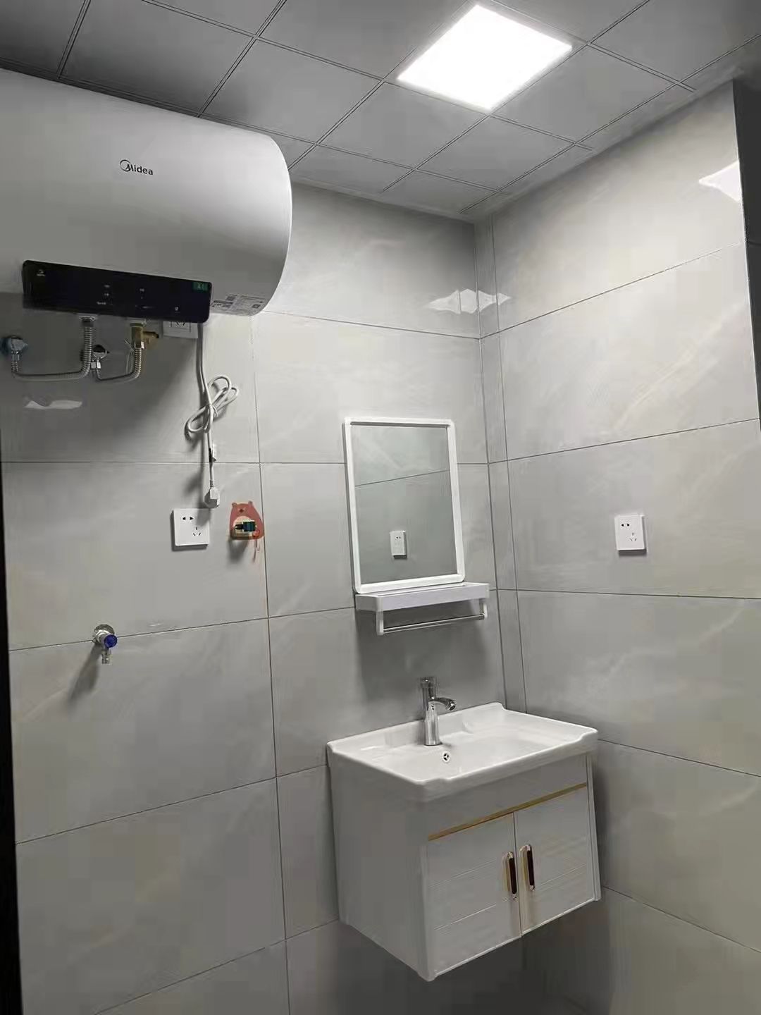 永邦欧洲城朝南公寓·精装修诚意出租1100/月包物业