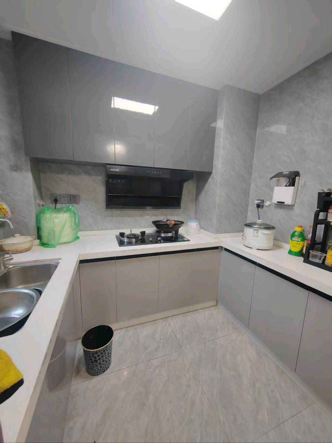 鹏成翰林府·专梯专户·9.9成新·精装修直接入住68万