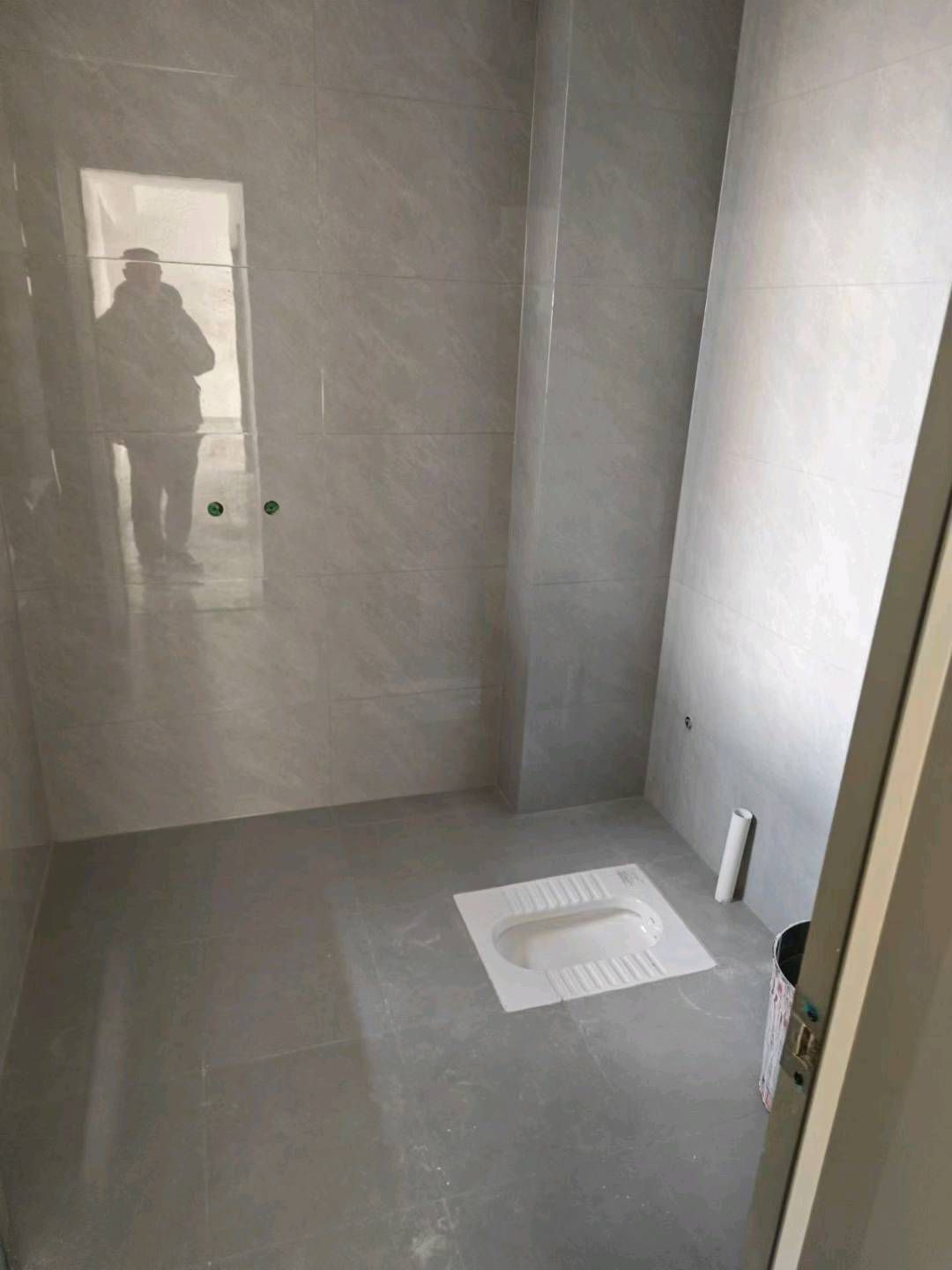 书包房·高铁片区·104平方·三房两厅两卫·全新装修·报价55万