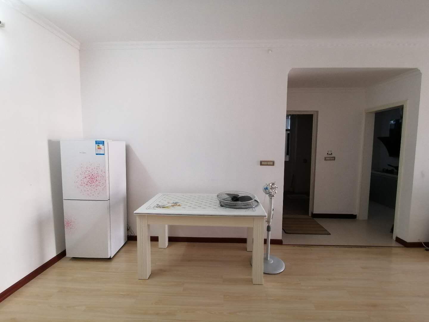 银河花园·大两室两厅·电梯房·报价28万