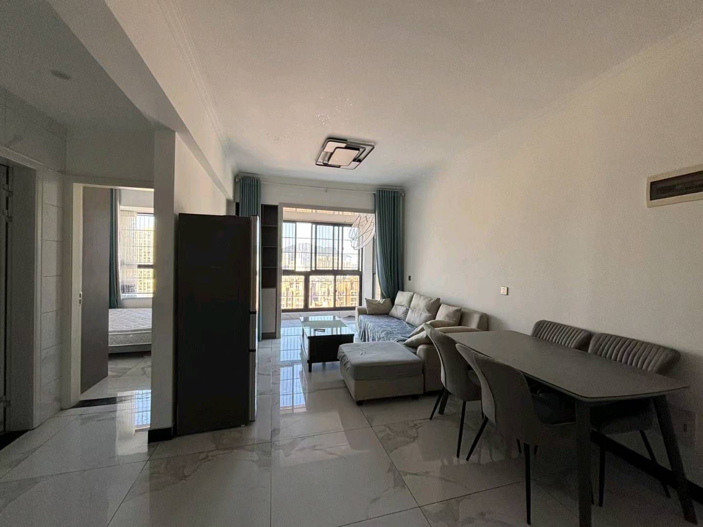 赤壁印象一室一厅·新装修·拎包入住1400/月