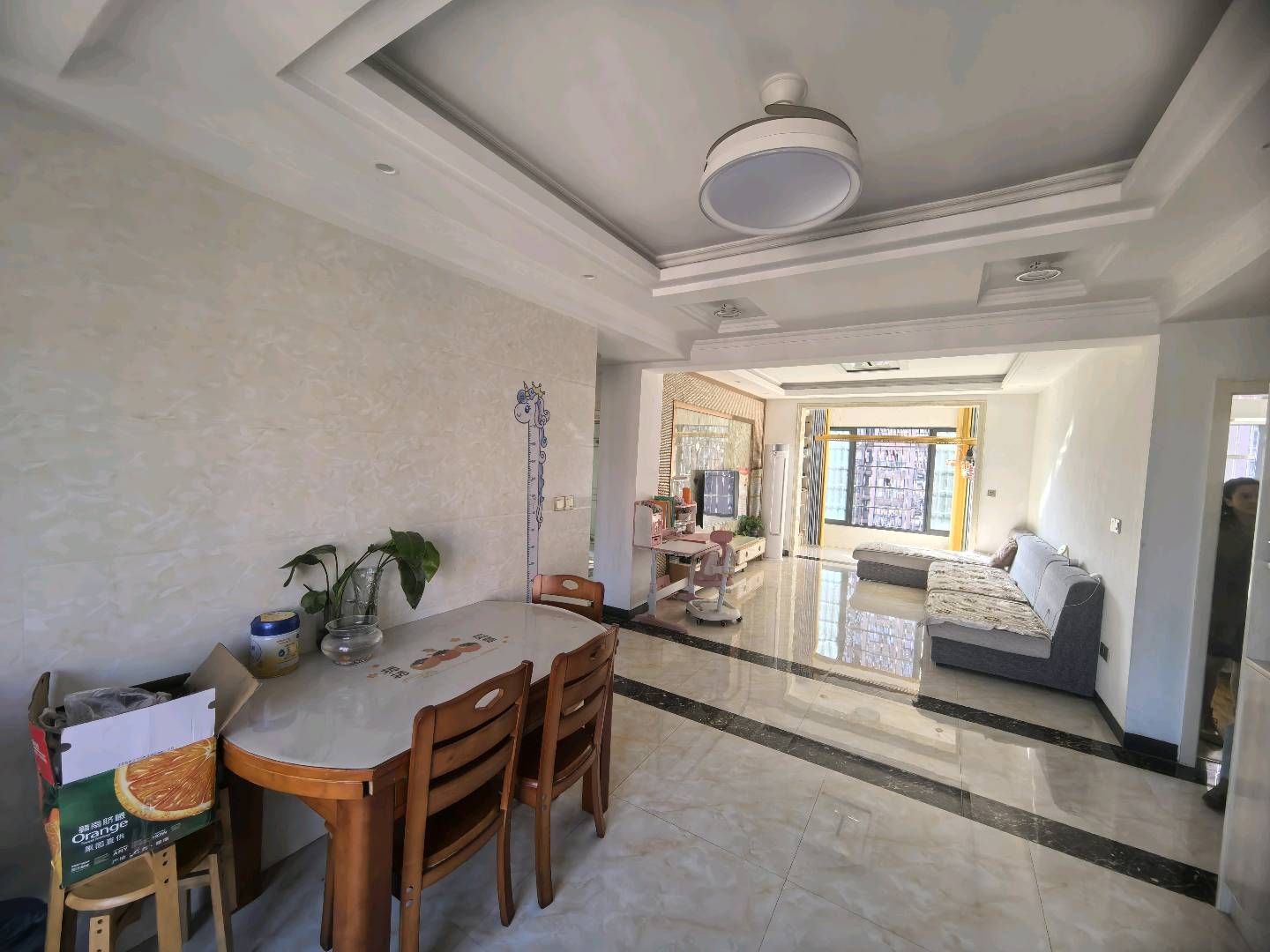 圣荣家苑·沙子岭公园较近的房子·精装修三室电梯房·亏本卖46万