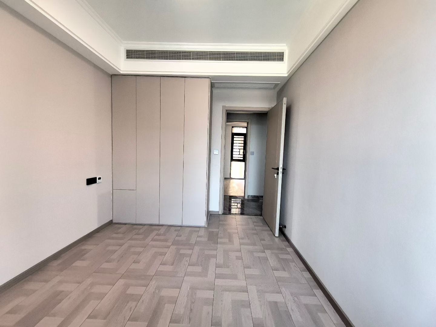 丰业盛世·崭新装修·边户三室两厅·可当婚房68万