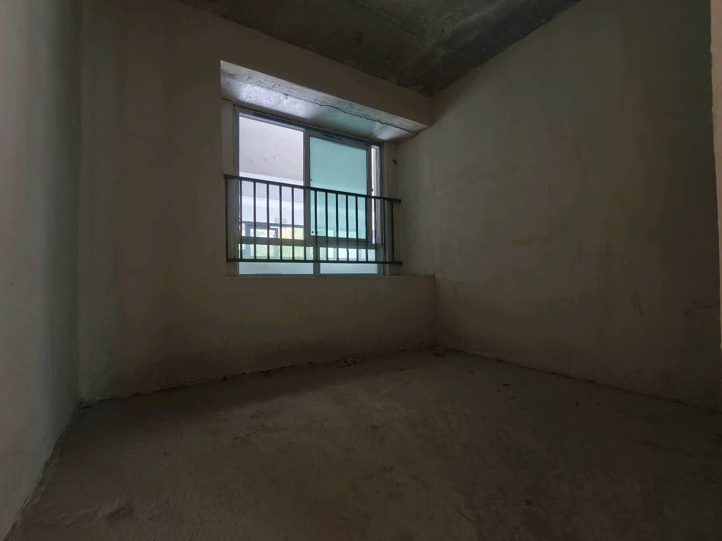 碧桂园翡翠湾南北通透带80平方院子三房两厅两位53万