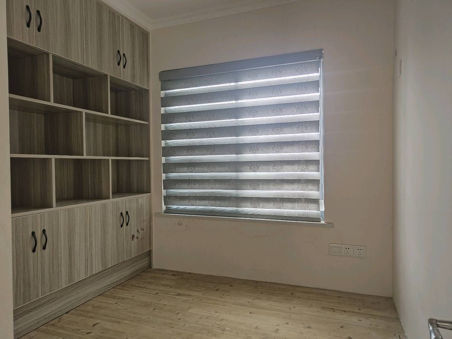 高铁片区·三室两厅·周边配套齐全·拎包入住·售价：46万