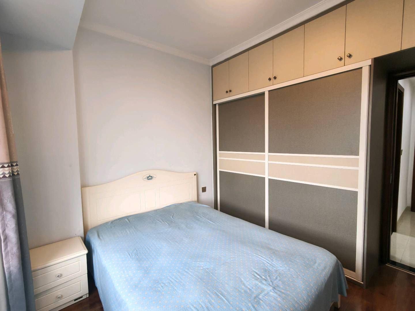 鹏程新都汇·126平方·四室两厅两卫·全新装修·拎包入住报价66万