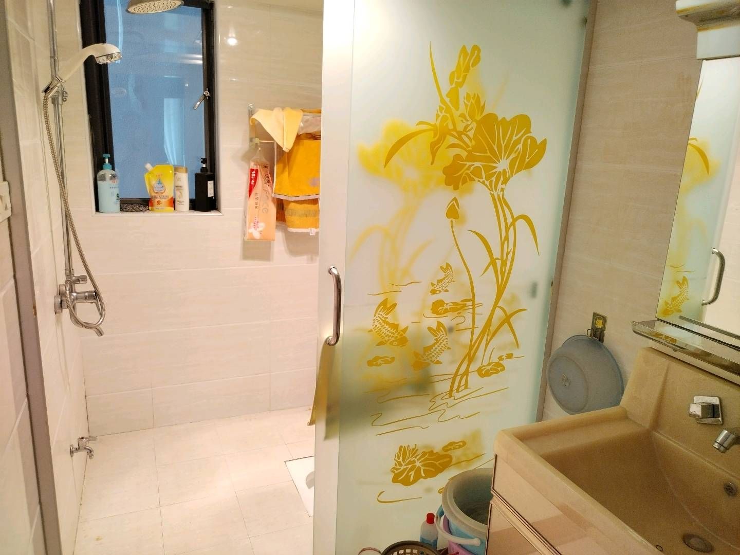 潤園小區(qū)·3室2廳2衛(wèi)·清泉河邊的房子·租1500/月