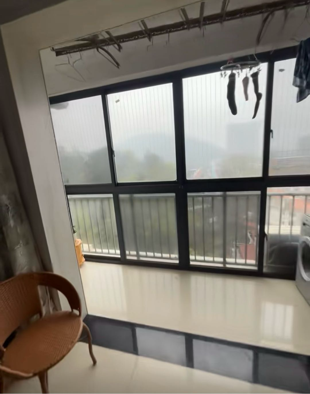 众城国际·三房两厅·户型方正·全新装修·拎包入住报价：39万