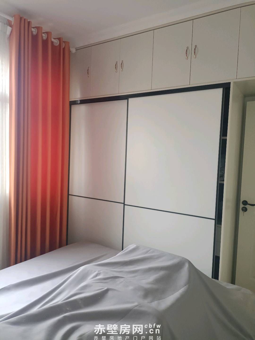 九成新电梯精装修三房亏本处理