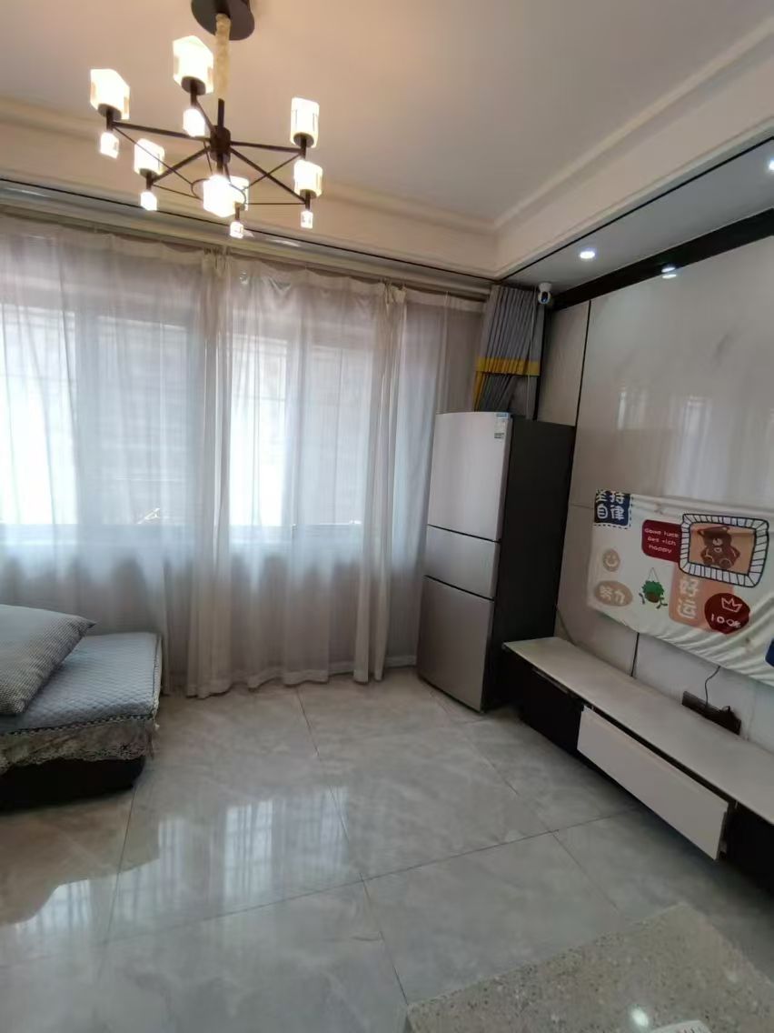 维多利亚2室1厅1卫精装修66平配套齐全