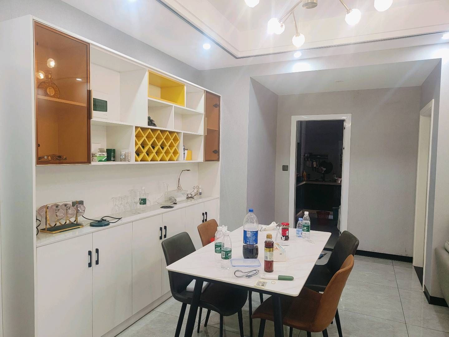 中央华景公园·113平·9成新·精装修55万·主干道一线·后门沙子岭公园