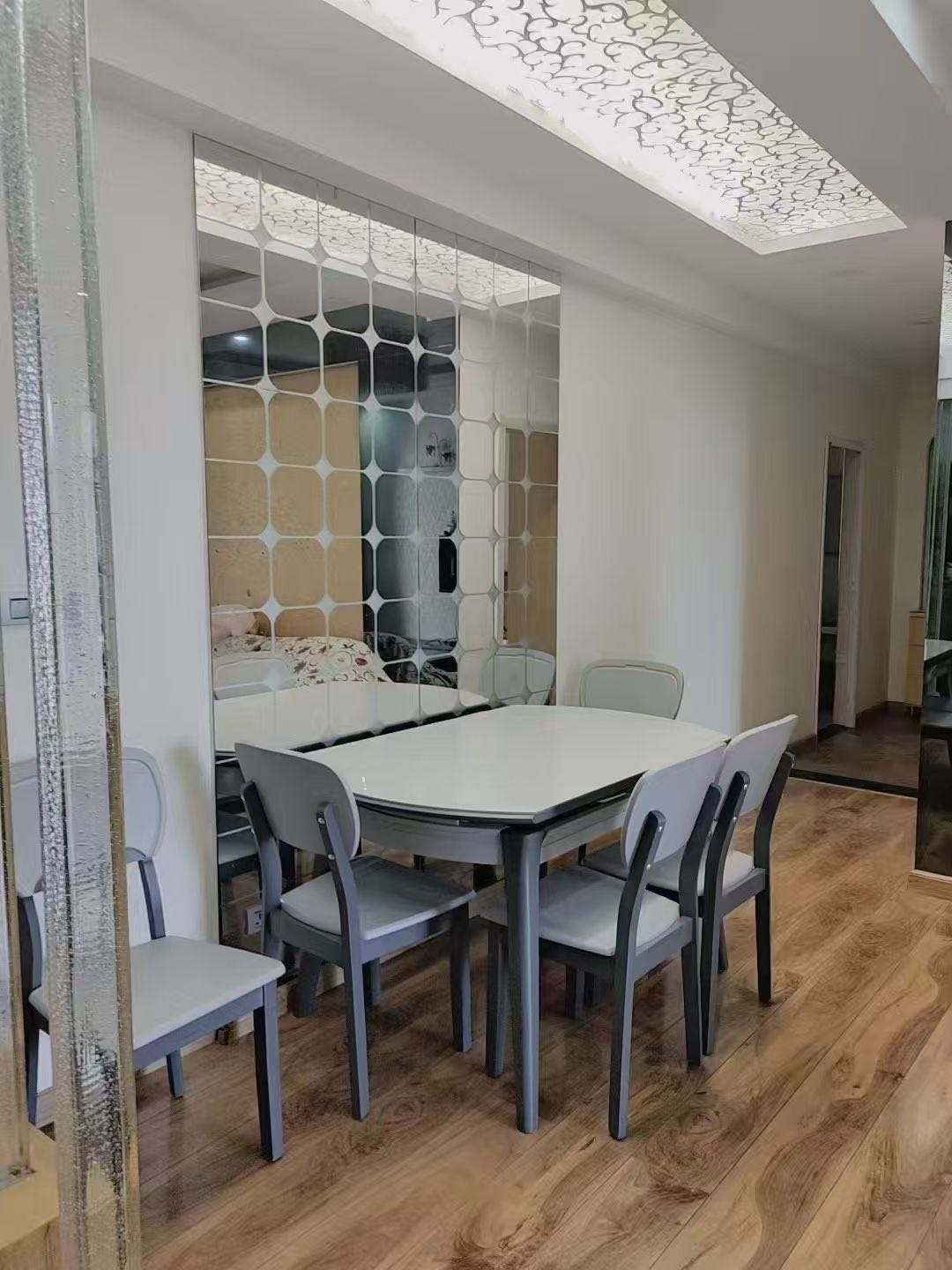 众城国际·两室两厅·拎包入住100平方·报价32万